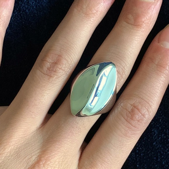 Ring - Picture 2 of 2